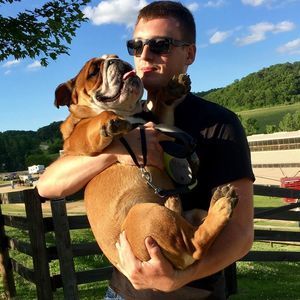 Meet your Posher, Zachary